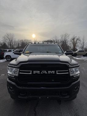 2019 RAM 3500 Big Horn Crew Cab 4x4 6'4' Box