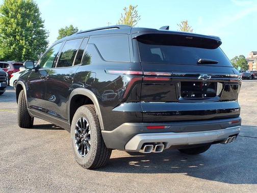 Mosaic Black Metallic 2026 Chevrolet Traverse AWD Z71