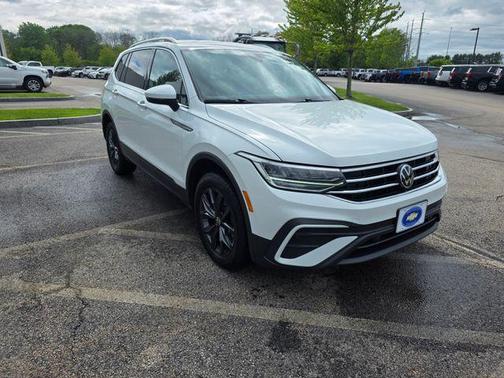 Pure White 2024 Volkswagen Tiguan 2.0T SE 4MOTION