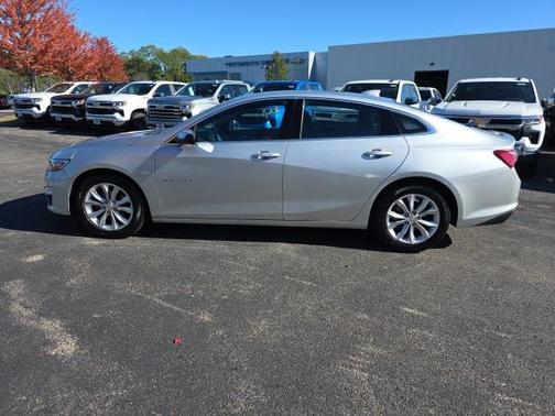 2022 Chevrolet Malibu FWD LT