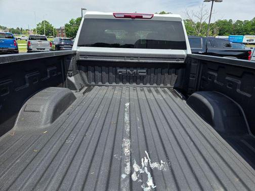 Summit White 2025 GMC Sierra 2500 AT4
