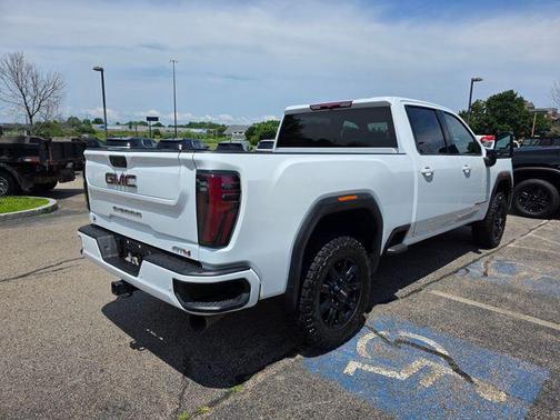 Summit White 2025 GMC Sierra 2500 AT4
