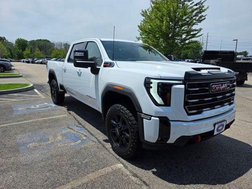 Summit White 2025 GMC Sierra 2500 AT4