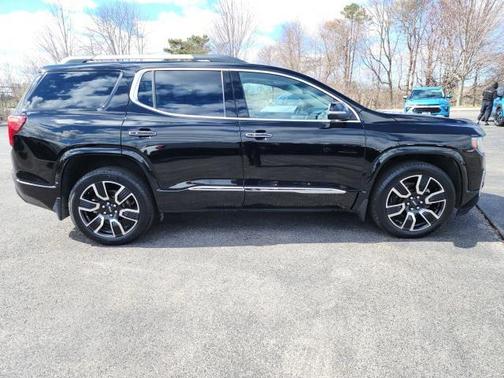 2020 GMC Acadia Denali