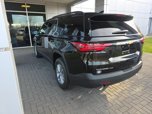 2022 Chevrolet Traverse LT Cloth