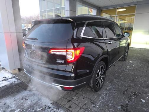 2022 Honda Pilot Touring 8-Passenger