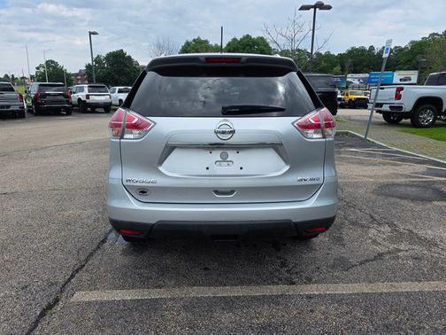Brilliant Silver 2015 Nissan Rogue SV