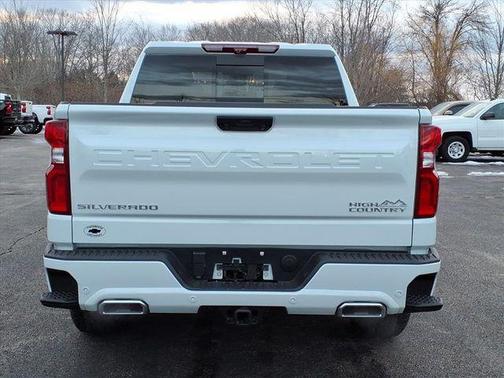 Polar White Tricoat 2026 Chevrolet Silverado 1500 High Country