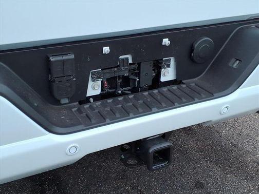 Polar White Tricoat 2026 Chevrolet Silverado 1500 High Country