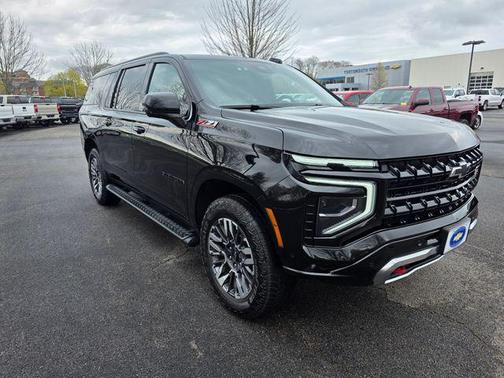 Black 2025 Chevrolet Suburban 4WD Z71