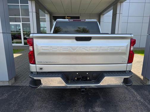 Silver Ice Metallic 2021 Chevrolet Silverado 1500 LT