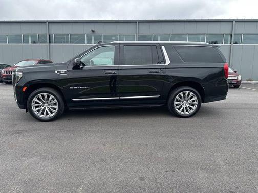 Onyx Black 2024 GMC Yukon XL Denali