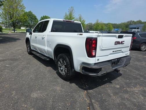 2022 GMC Sierra 1500 SLE