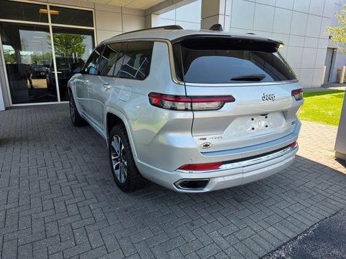 Silver Zynith 2023 Jeep Grand Cherokee L Overland