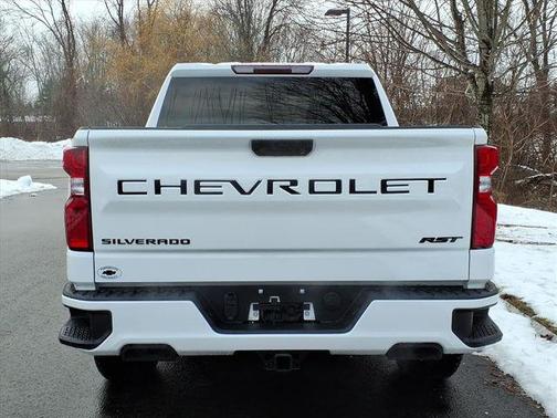 Summit White 2026 Chevrolet Silverado 1500 RST