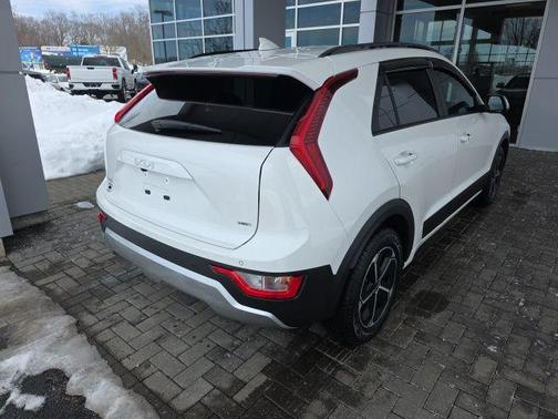 2025 Kia Niro EX