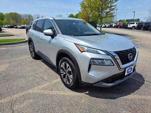 Brilliant Silver Metallic 2023 Nissan Rogue SV