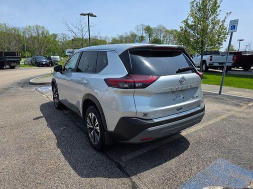 Brilliant Silver Metallic 2023 Nissan Rogue SV