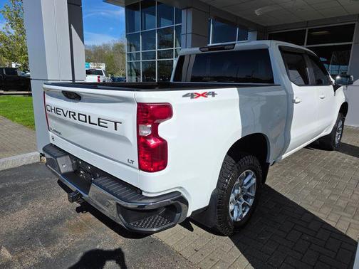 Summit White 2023 Chevrolet Silverado 1500 LT