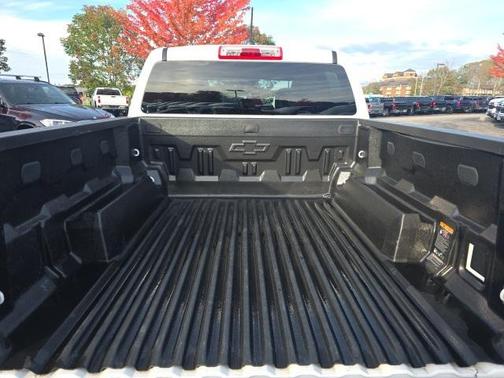 Summit White 2023 Chevrolet Colorado LT