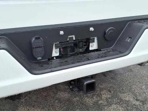 Summit White 2026 Chevrolet Silverado 1500 RST