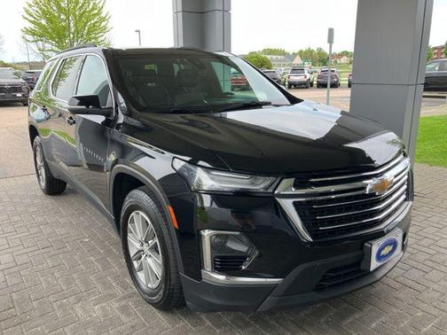 Mosaic Black Metallic 2023 Chevrolet Traverse LT Leather