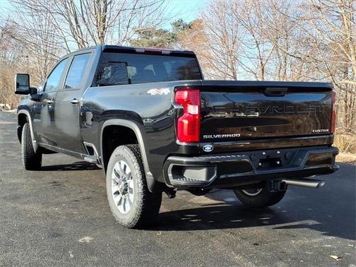 2026 Chevrolet Silverado 2500 Custom