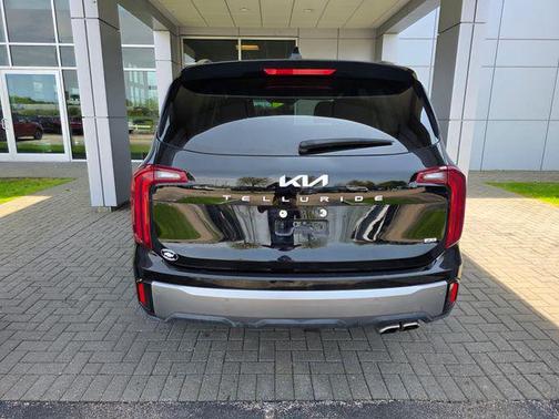Ebony Black 2025 Kia Telluride S