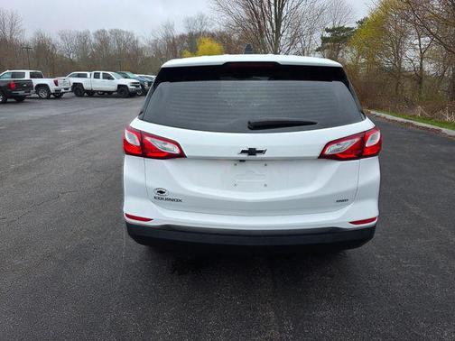 Summit White 2021 Chevrolet Equinox LS