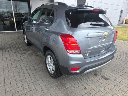 Satin Steel Metallic 2019 Chevrolet Trax LT