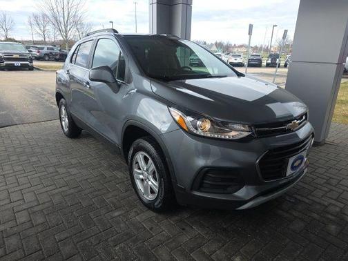 Satin Steel Metallic 2019 Chevrolet Trax LT