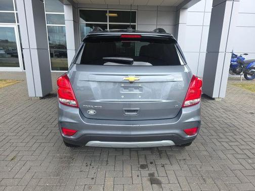Satin Steel Metallic 2019 Chevrolet Trax LT