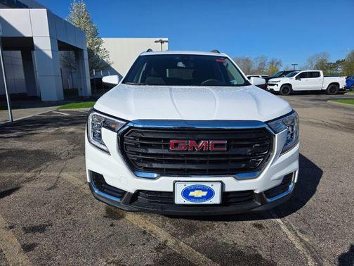 Summit White 2022 GMC Terrain SLE
