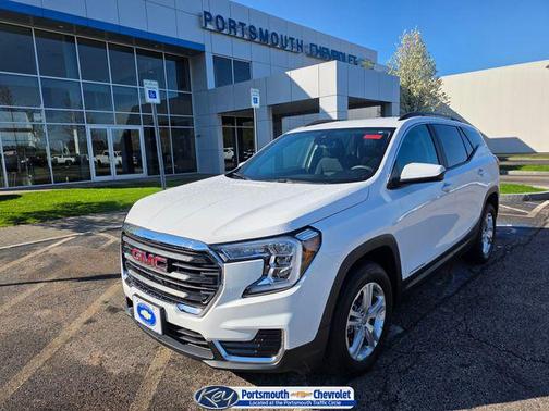 Summit White 2022 GMC Terrain SLE