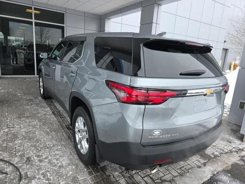 2023 Chevrolet Traverse LS