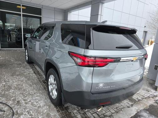2023 Chevrolet Traverse LS