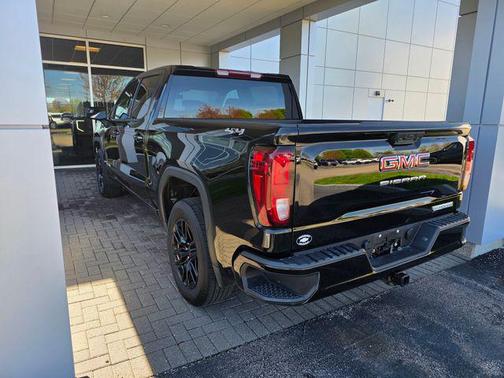 Onyx Black 2023 GMC Sierra 1500 Elevation