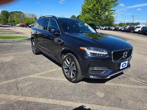 Magic Blue Metallic 2019 Volvo XC90 T6 Momentum