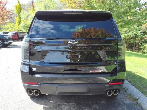 2025 Chevrolet Suburban RST