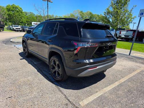 Mosaic Black Metallic 2025 Chevrolet Equinox 1LT