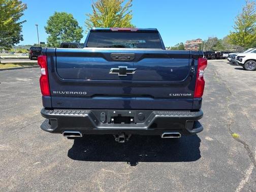 2022 Chevrolet Silverado 1500 Custom Trail Boss