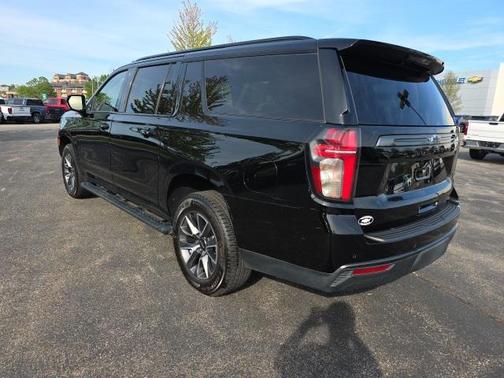 2021 Chevrolet Suburban 4WD Z71