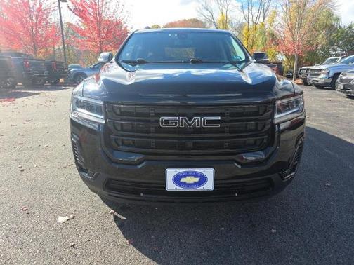 2022 GMC Acadia AWD SLT