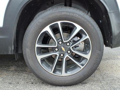 Summit White 2026 Chevrolet Trailblazer LT