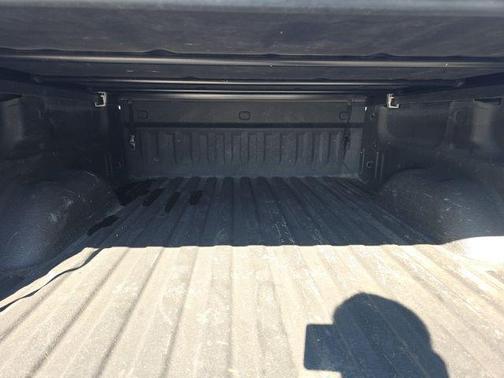 Summit White 2017 Chevrolet Silverado 1500 2LT