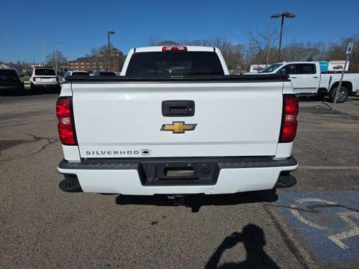 Summit White 2017 Chevrolet Silverado 1500 2LT