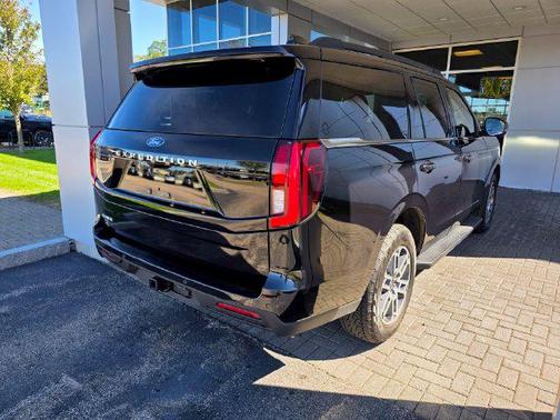Agate Black Metallic 2025 Ford Expedition Active