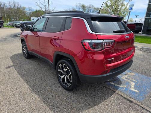 Red Hot Pearlcoat 2025 Jeep Compass Limited