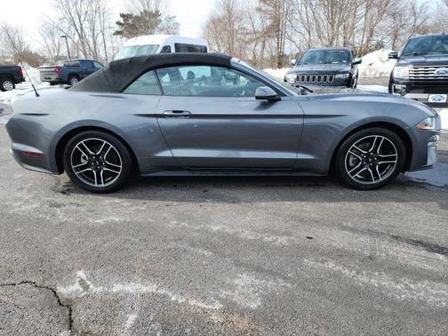 2022 Ford Mustang EcoBoost Premium