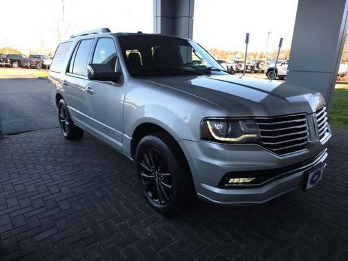 2016 Lincoln Navigator Select